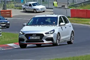 Hyundai i30 N-Line foto spia 21 giugno 2018