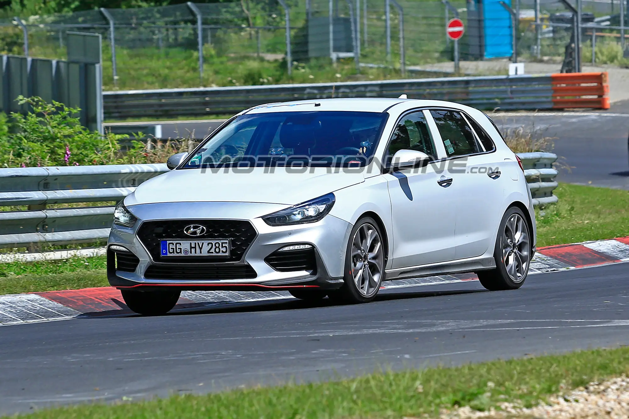 Hyundai i30 N-Line foto spia 21 giugno 2018 - 3