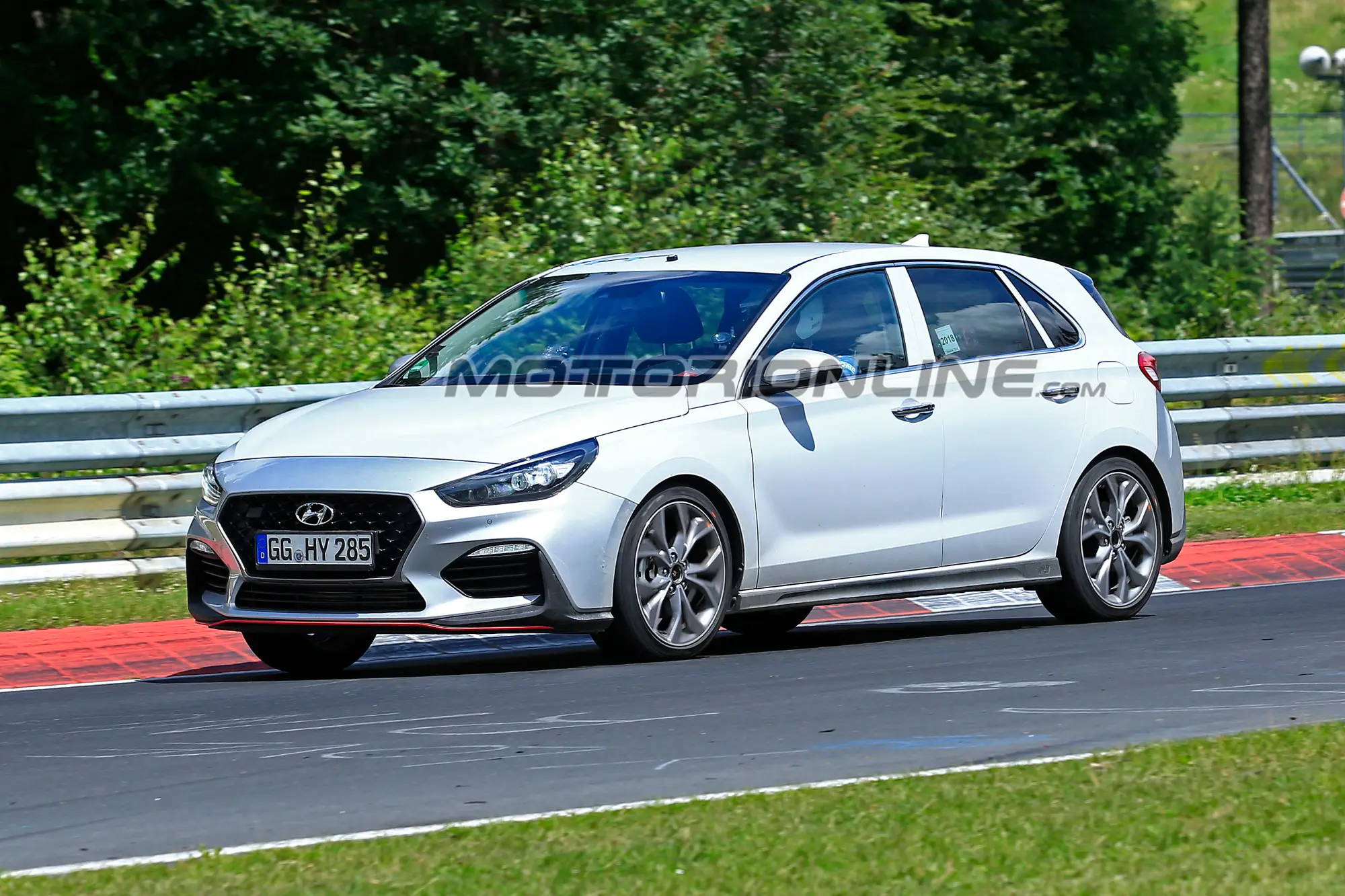 Hyundai i30 N-Line foto spia 21 giugno 2018 - 4