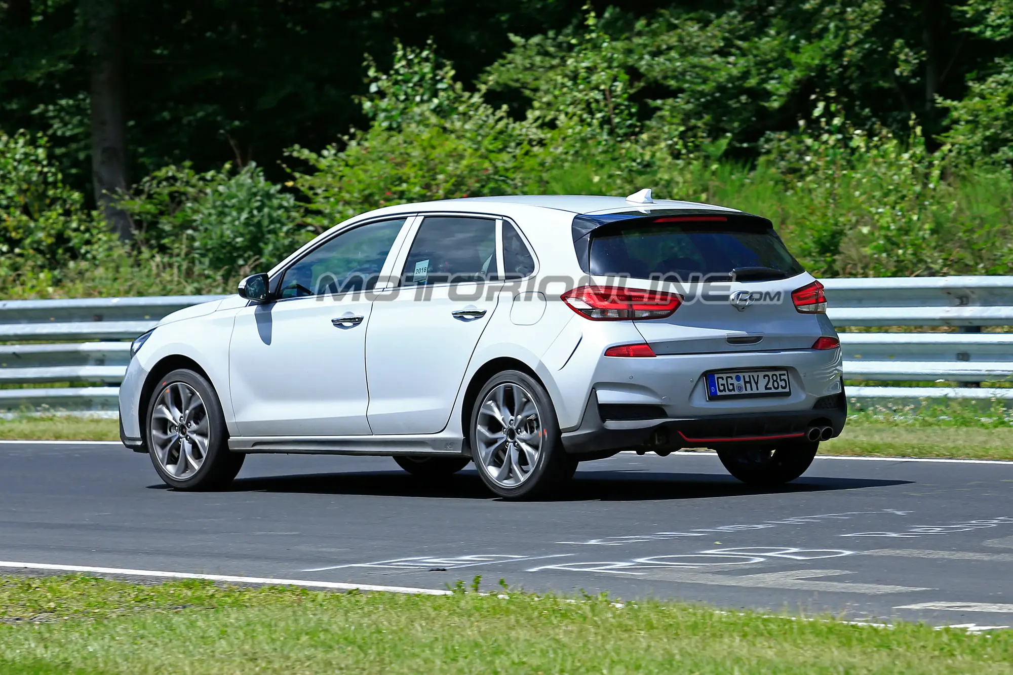 Hyundai i30 N-Line foto spia 21 giugno 2018 - 8