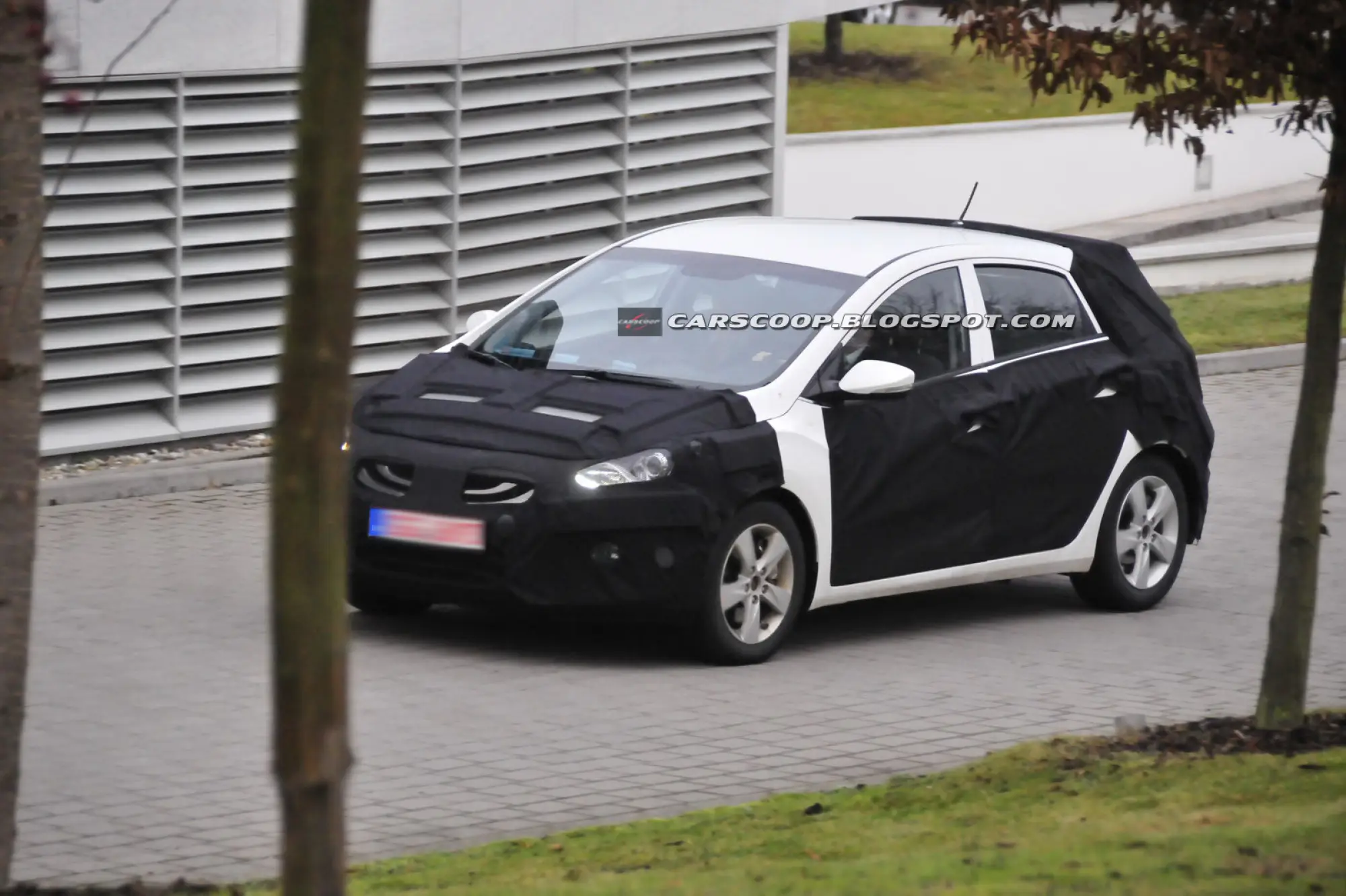 Hyundai i30 spy - 9