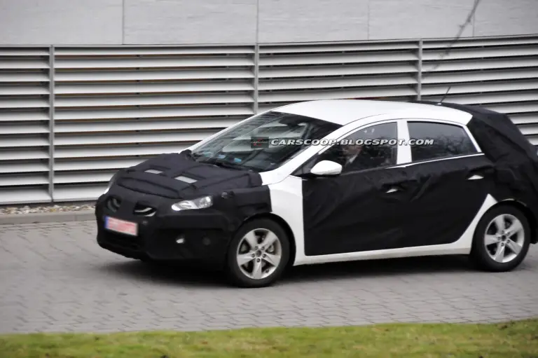 Hyundai i30 spy - 10