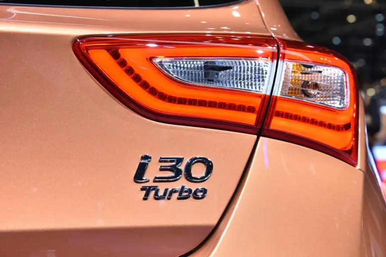 Hyundai i30 Turbo - Salone di Ginevra 2015 - 16