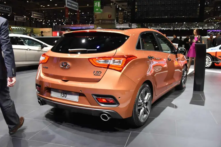 Hyundai i30 Turbo - Salone di Ginevra 2015 - 40