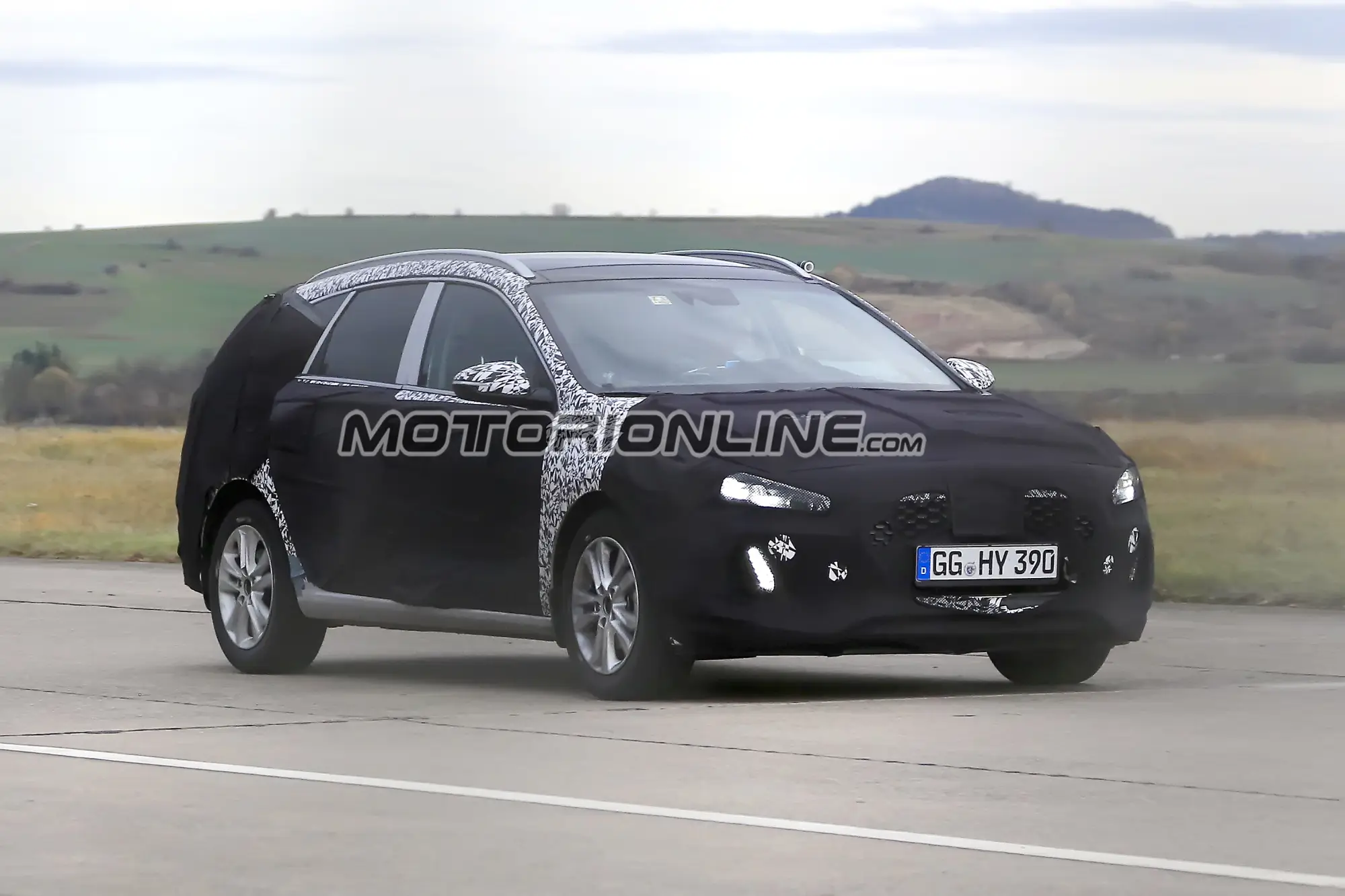 Hyundai i30 Wagon 2018 (foto spia 23-11-2016) - 2