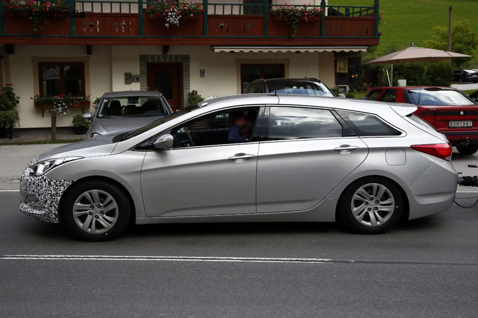 Hyundai i40 2015 - Foto spia 04-07-2014 - 4