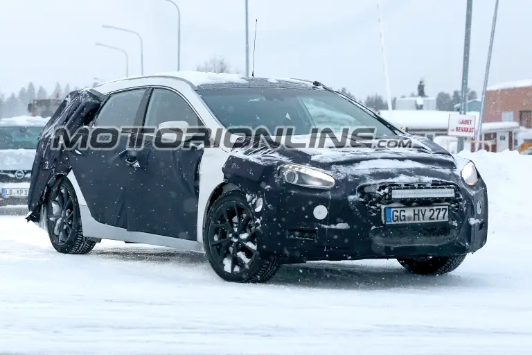 Hyundai i40 MY 2019 foto spia 19 gennaio 2018 - 3