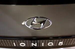 Hyundai IONIQ 5 anteprima milano