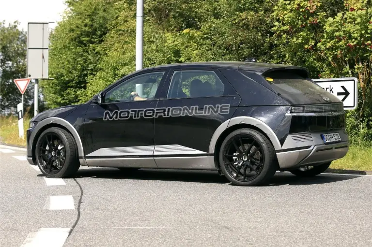 Hyundai Ioniq 5 N - Foto Spia  - 8