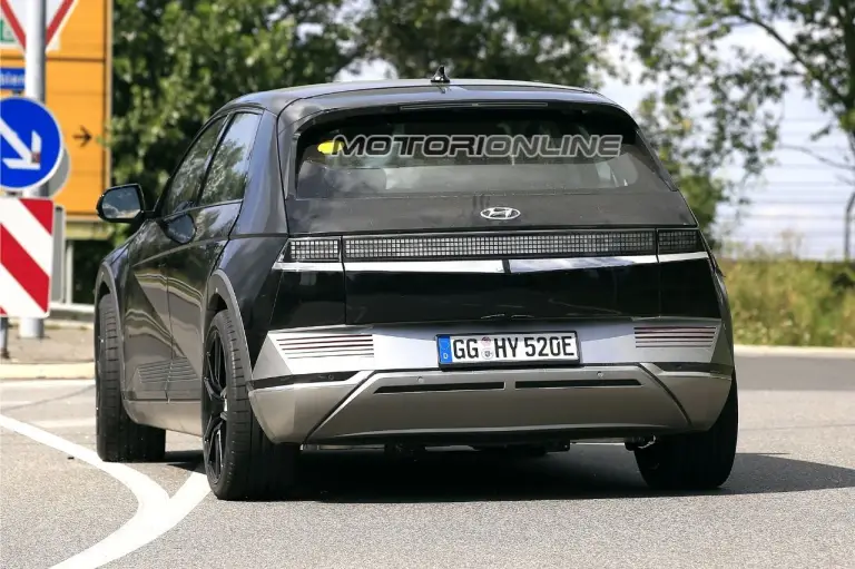 Hyundai Ioniq 5 N - Foto Spia  - 7