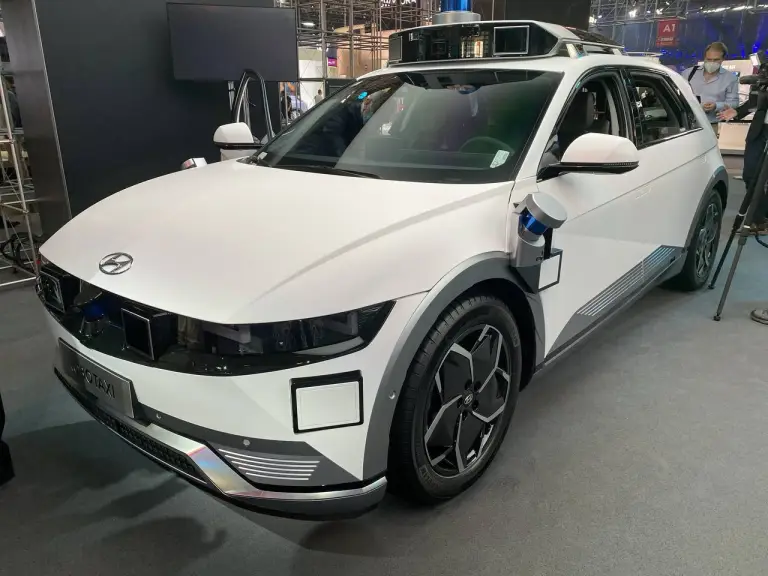 Hyundai Ioniq 5 Robotaxi - Salone di Monaco 2021 - 3
