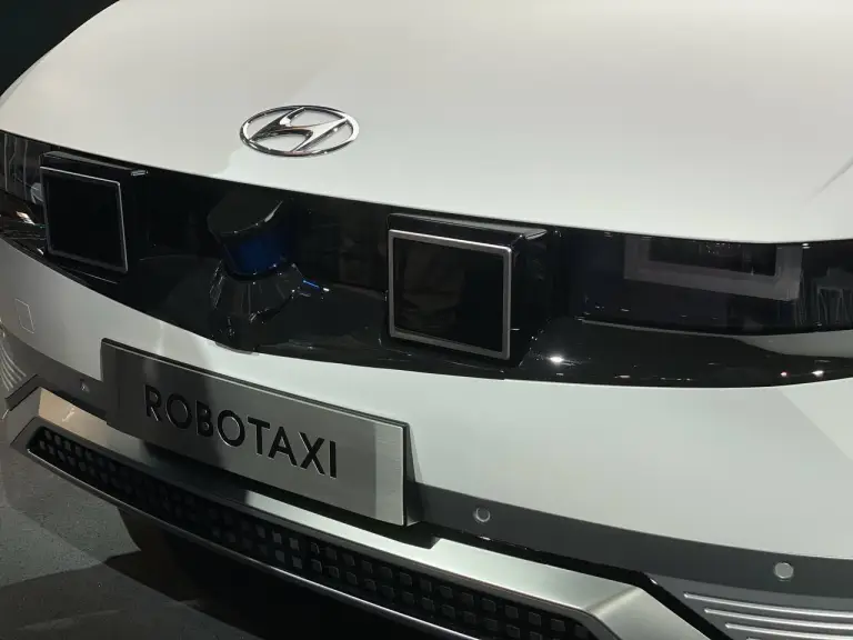 Hyundai Ioniq 5 Robotaxi - Salone di Monaco 2021 - 2