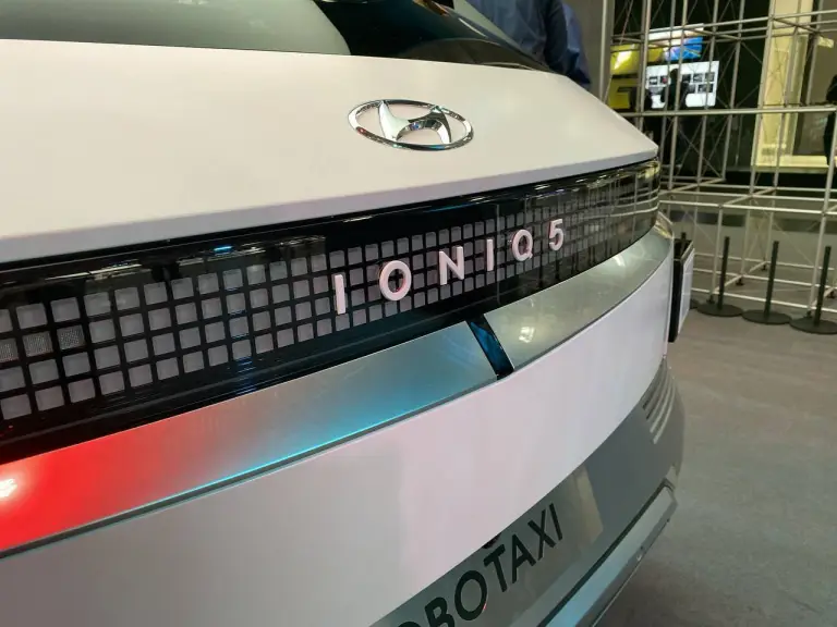 Hyundai Ioniq 5 Robotaxi - Salone di Monaco 2021 - 5