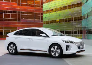 Hyundai IONIQ elettrica - nuova galleria - 9