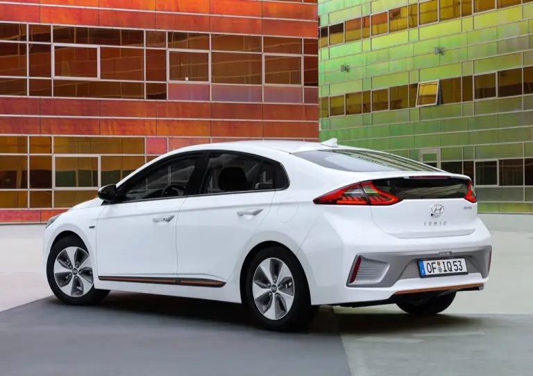 Hyundai IONIQ elettrica - nuova galleria - 23