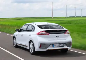 Hyundai IONIQ elettrica - nuova galleria - 25