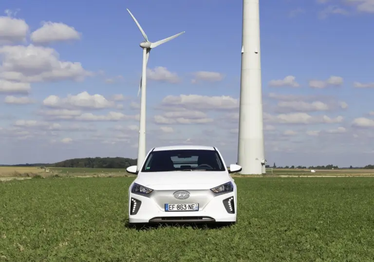 Hyundai IONIQ elettrica - nuova galleria - 28