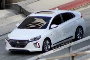 Hyundai IONIQ - Foto spia 21-12-2015