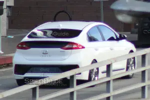 Hyundai IONIQ - Foto spia 21-12-2015