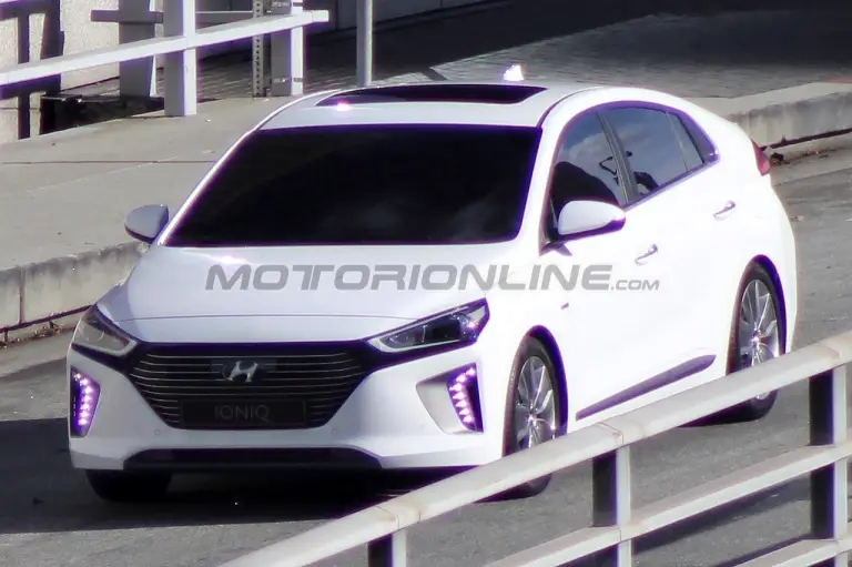 Hyundai Ioniq - Foto spia 29-12-2015 - 1