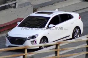 Hyundai Ioniq - Foto spia 29-12-2015 - 4