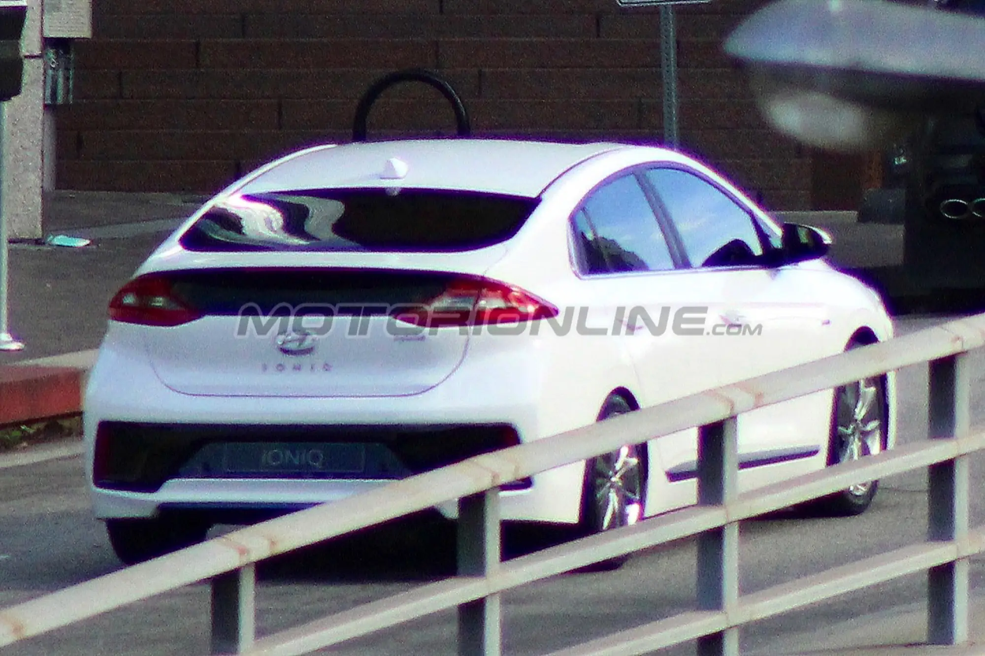 Hyundai Ioniq - Foto spia 29-12-2015 - 5