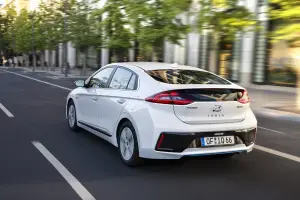 Hyundai Ioniq Hybrid Plug-in - 2