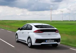 Hyundai IONIQ ibrida - nuova galleria