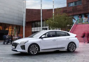 Hyundai IONIQ ibrida - nuova galleria - 15