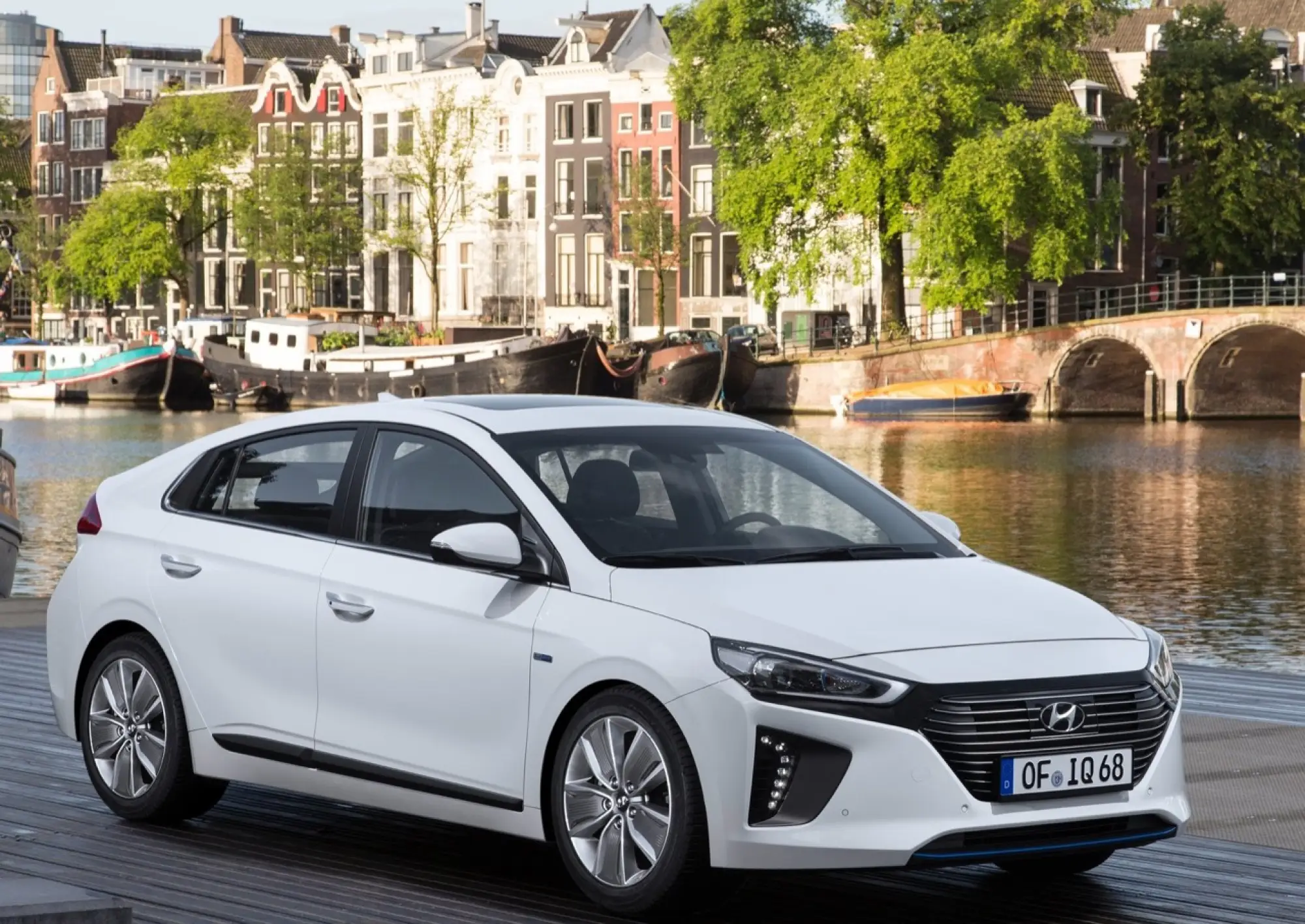 Hyundai IONIQ ibrida - nuova galleria - 26