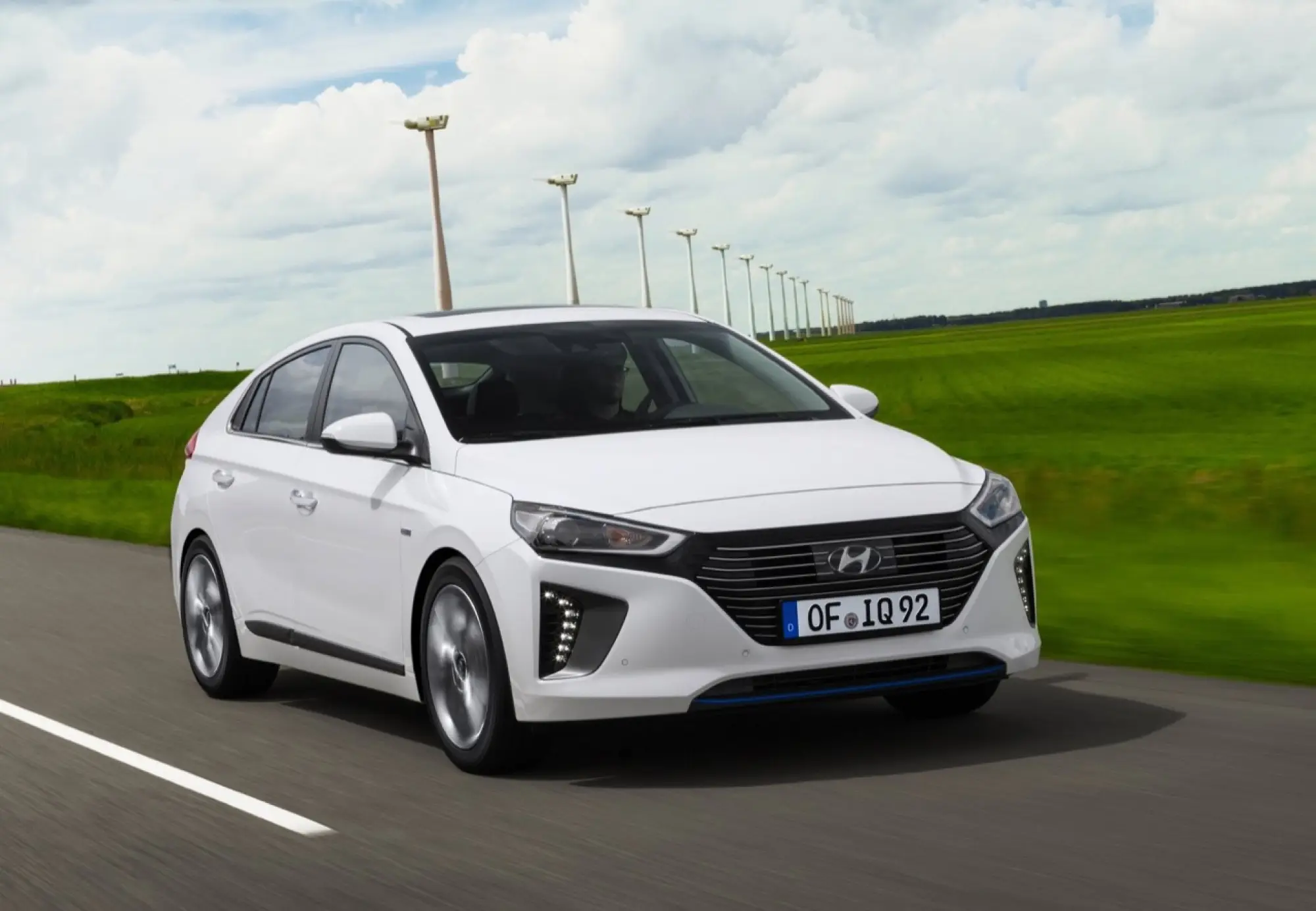 Hyundai IONIQ ibrida - nuova galleria - 35