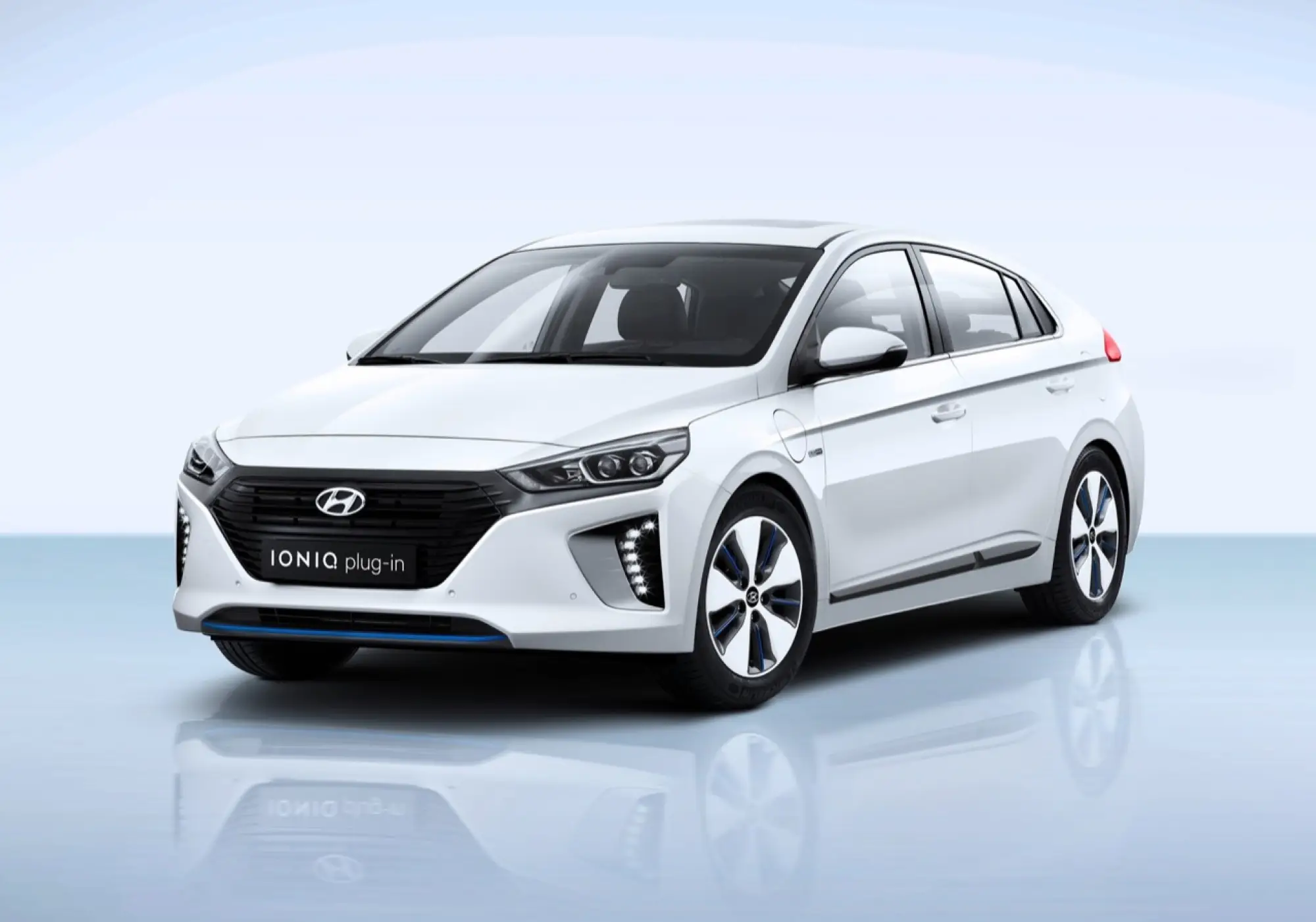 Hyundai IONIQ ibrida plug-in - nuova galleria - 4