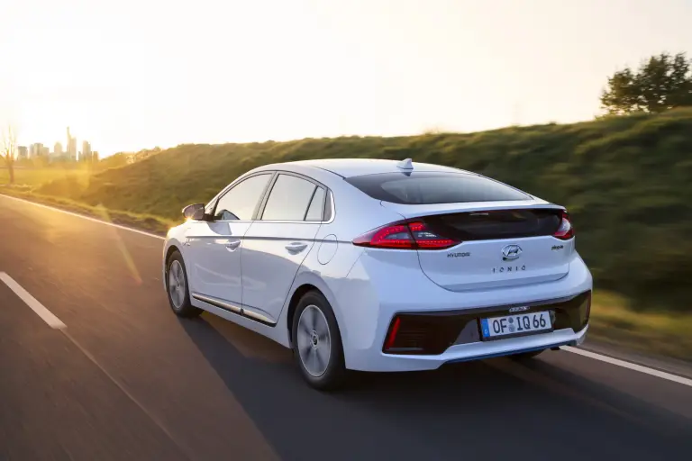 Hyundai Ioniq Plug-In Hybrid - 9