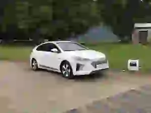 Hyundai IONIQ - Primo contatto