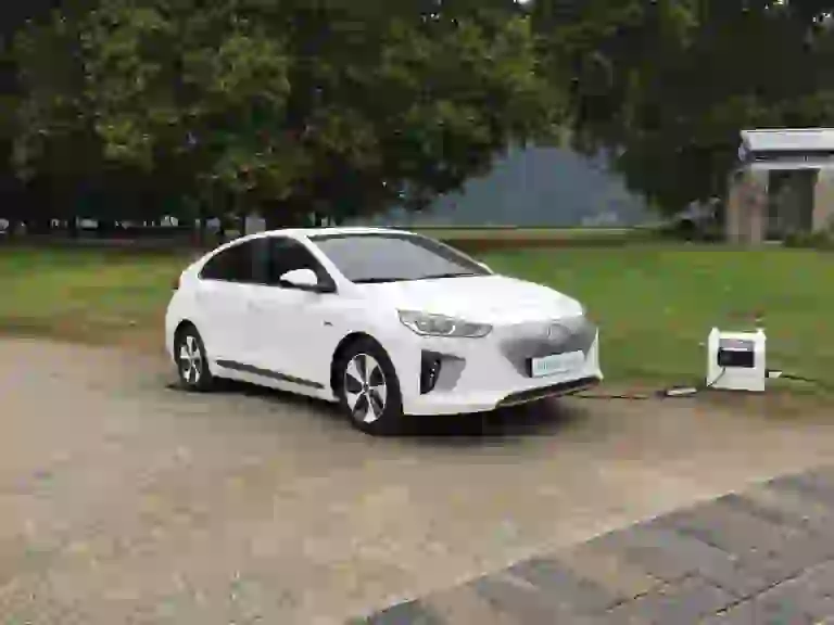 Hyundai IONIQ - Primo contatto - 5