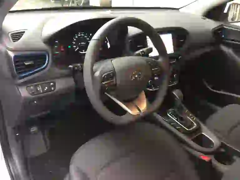 Hyundai IONIQ - Primo contatto - 13