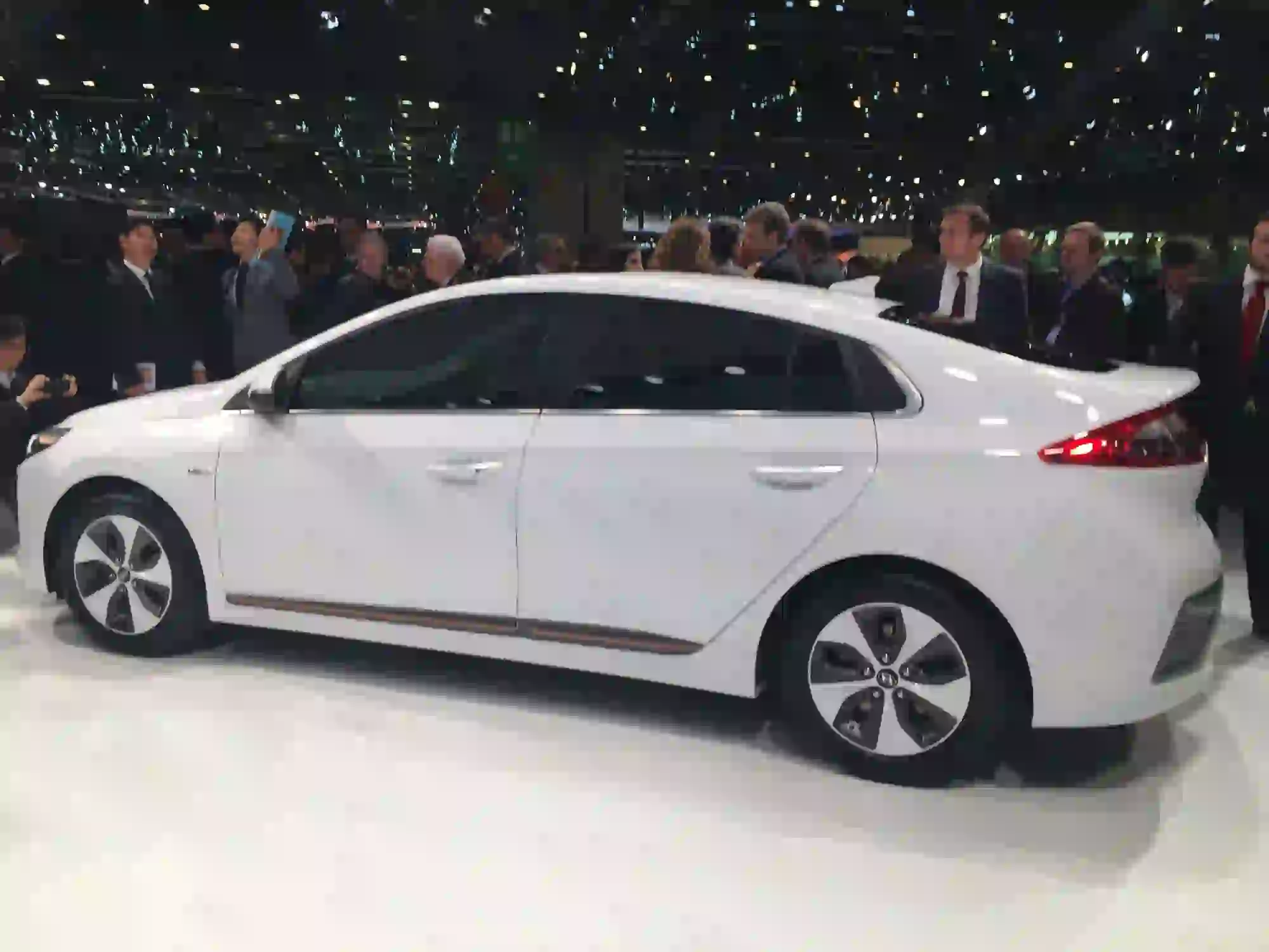 Hyundai Ioniq - Salone di Ginevra 2016 - 2