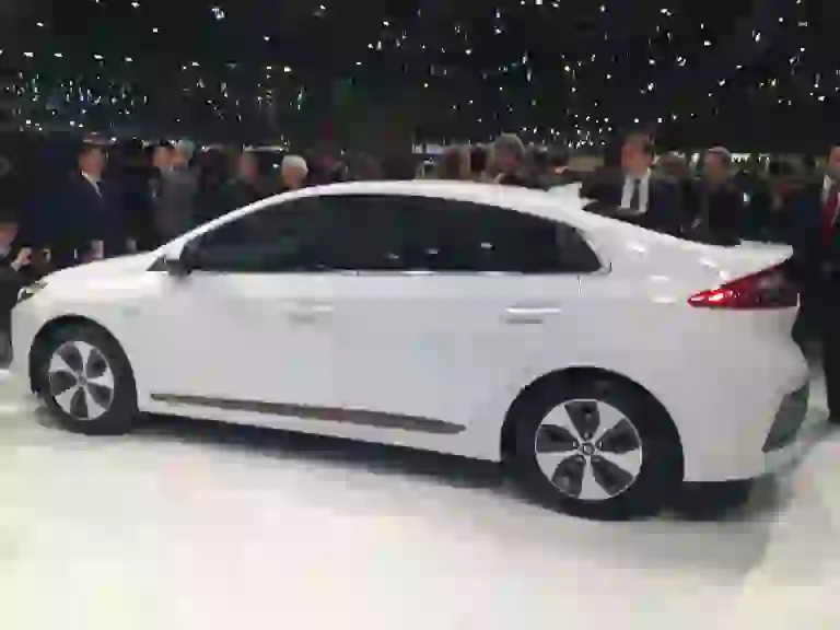 Hyundai Ioniq - Salone di Ginevra 2016 - 2