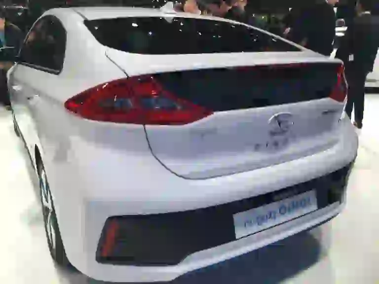 Hyundai Ioniq - Salone di Ginevra 2016 - 3