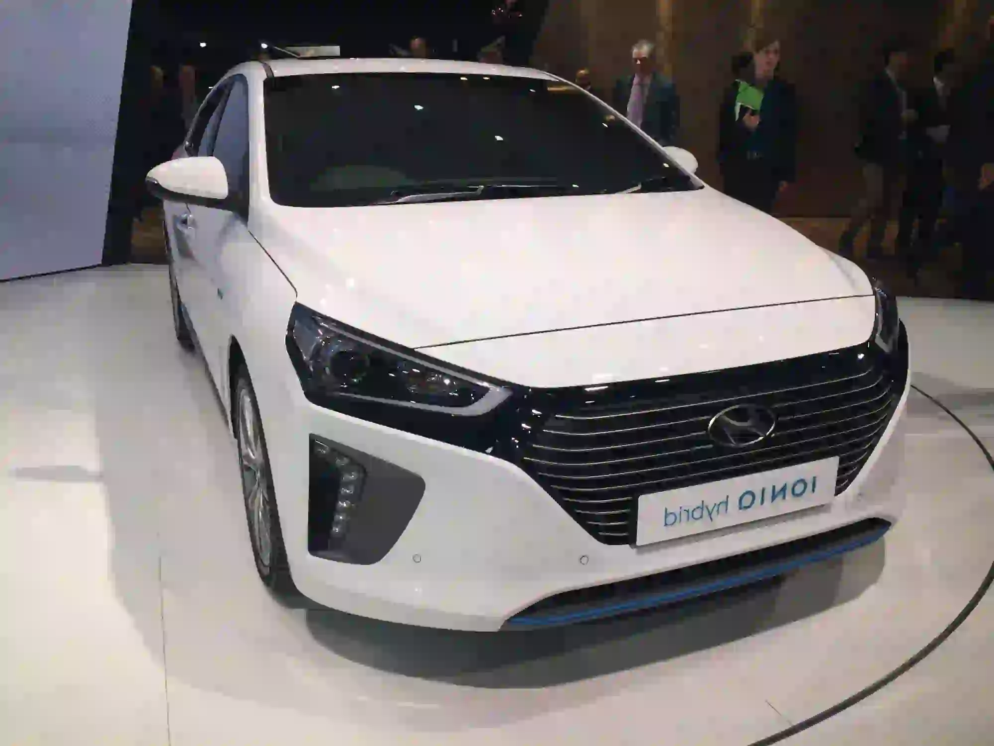Hyundai Ioniq - Salone di Ginevra 2016 - 5