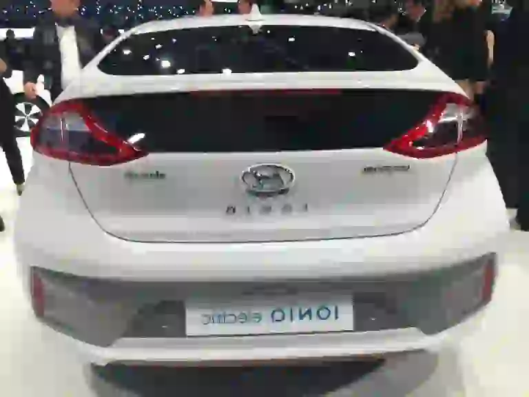 Hyundai Ioniq - Salone di Ginevra 2016 - 7