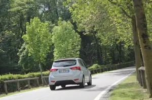 Hyundai ix20 - Test Drive 2012