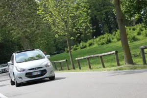 Hyundai ix20 - Test Drive 2012