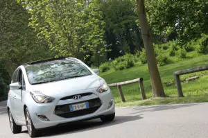 Hyundai ix20 - Test Drive 2012