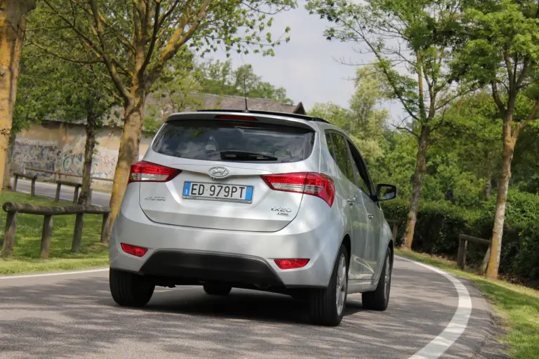Hyundai ix20 - Test Drive 2012 - 13