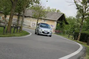 Hyundai ix20 - Test Drive 2012