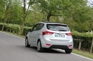 Hyundai ix20 - Test Drive 2012