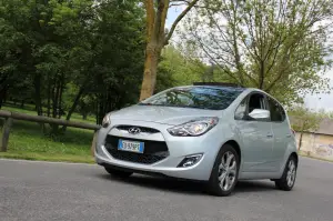 Hyundai ix20 - Test Drive 2012