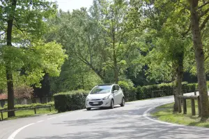 Hyundai ix20 - Test Drive 2012
