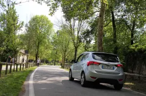 Hyundai ix20 - Test Drive 2012